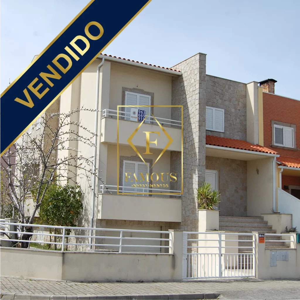 Moradia De Gaveto T4 Centro Cidade Tarouca